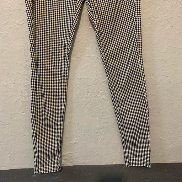 == SOLD == 5 FOR $15 Uniqlo ultra stretch leggings pants - Picture 5 of 10